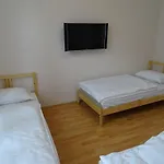 Alabardos Panzio Es Apartmanhaz Bed & Breakfast 4*