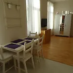 Alabardos Panzio Es Apartmanhaz