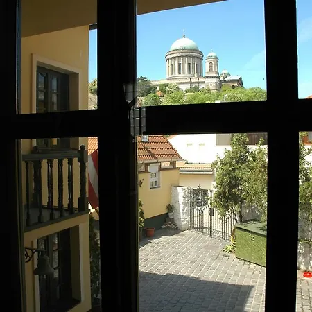 Alabardos Panzio Es Apartmanhaz Esztergom
