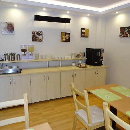 Bed & Breakfast Alabardos Panzio Es Apartmanhaz