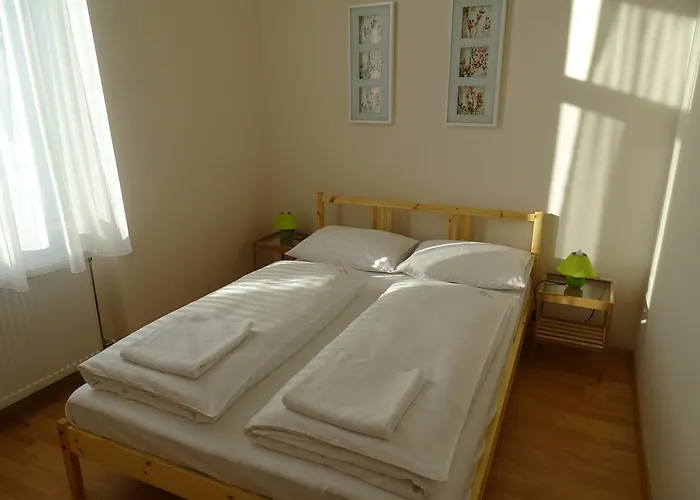 Bed & Breakfast Alabardos Panzio Es Apartmanhaz 3*