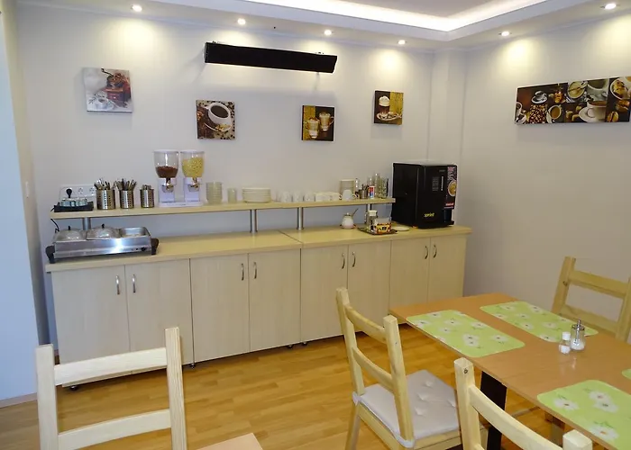 Bed & Breakfast Alabardos Panzio Es Apartmanhaz
