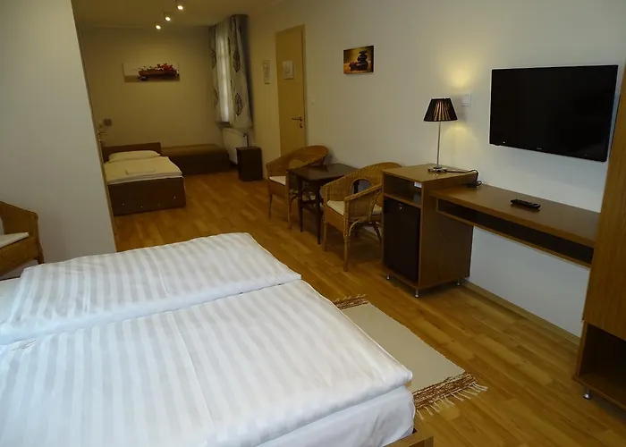 Bed & Breakfast Alabardos Panzio Es Apartmanhaz