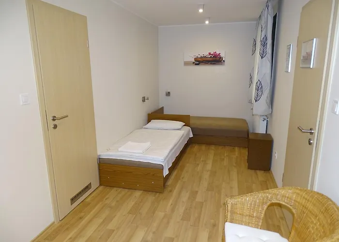 Alabardos Panzio Es Apartmanhaz Bed & Breakfast Esztergom